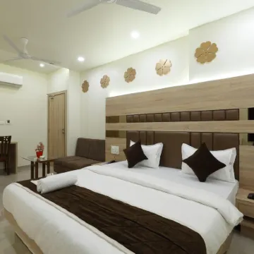 Hotel Alka Inn โรงแรมใกล้เขตริมน้ำสาพรมาตี