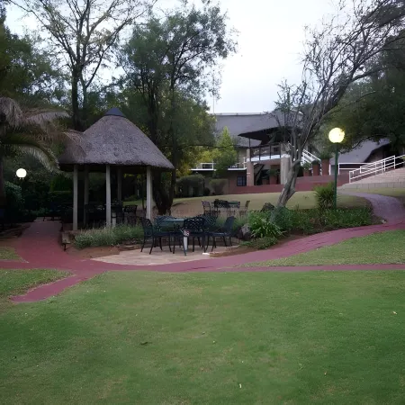 The Waterfront Country Lodge