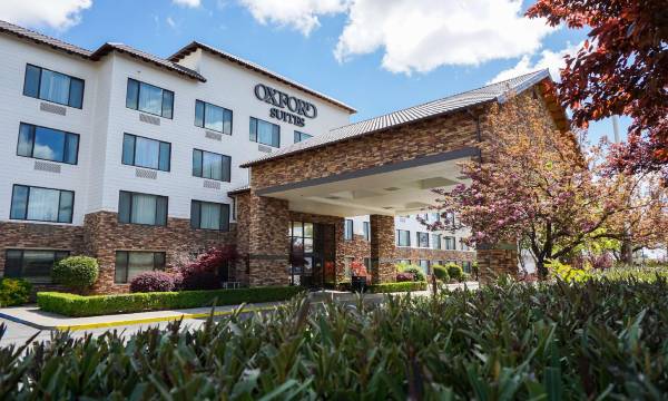 Oxford Suites Chico