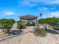 Quality Inn & Suites Hotels in Big Spring