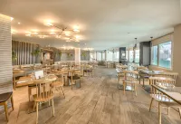 Hotel LIVVO Koala Garden Các khách sạn ở Comarca Sur