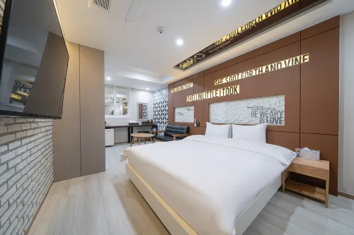 Pyeongtaek (Godeok) Hotel JC