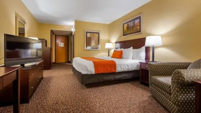 Best Western Plus Dakota Ridge Hotels in Eagan