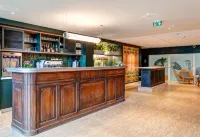 B&B Home Paris Mairie de Saint-Ouen - bar