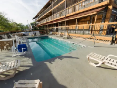 Timbers Lodge Hotels in Pigeon Forge