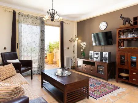 Lily Отели в г. Торрокс