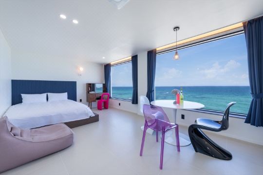 하파펜션 통창 뷰