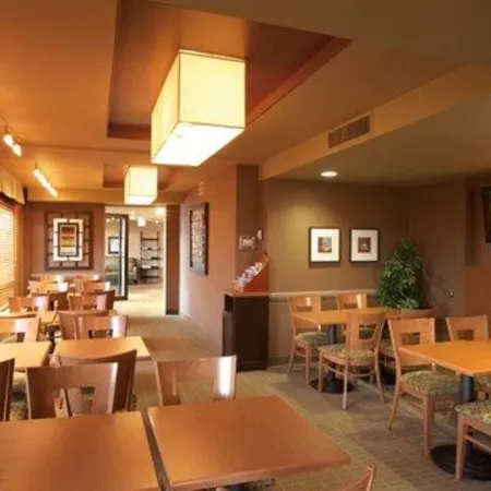 Quality Inn & Suites PE Trudeau Airport
