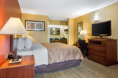 Quality Inn Laurinburg Hotels near Hibbett Sports