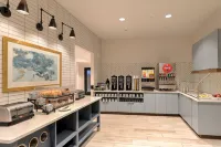 鴿子堡-煙霧山 Staybridge Suites 飯店 - 早餐