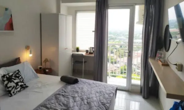 Emerald Bintaro by Kakarama Room Hotels in Parigi