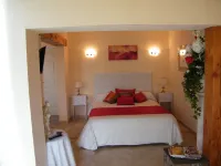 Les Sureaux Hotels in Le Pizou