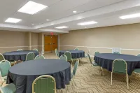 Comfort Suites Inn at Ridgewood Farm Hotel di Cave Spring