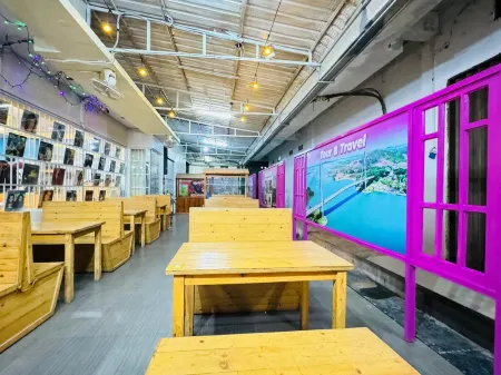 Urbanview Botania Meeting Point Batam by RedDoorz Отели рядом с достопримечательностью «Batam Pos»