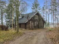 Kärkimökki Hotels near Kuusamon Mansikkatila