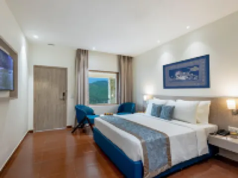 Sterling Corbett Hotels in Pauri Garhwal