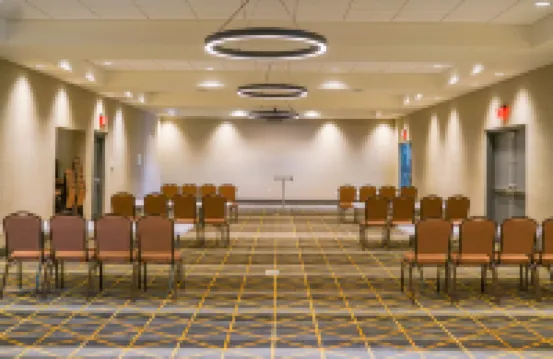 Holiday Inn & Suites FAYETTEVILLE W-FORT BRAGG AREA by IHG