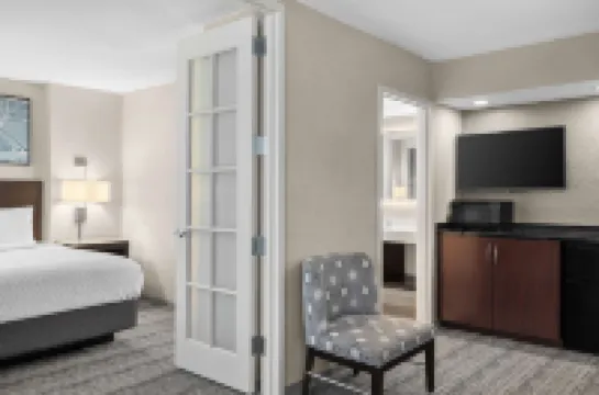 Hampton Inn & Suites by Hilton Downers Grove Chicago