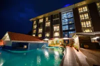 Sinclairs Gangtok - Pools