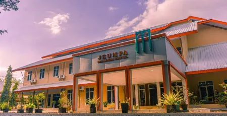 Jeumpa Mannheim Hotel Отели в г. Ingin Jaya