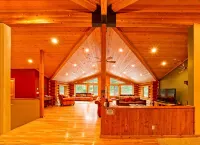 Scenic Luxury on 12 Private Acres at the Grand & Beautiful Natapoc Lodge
