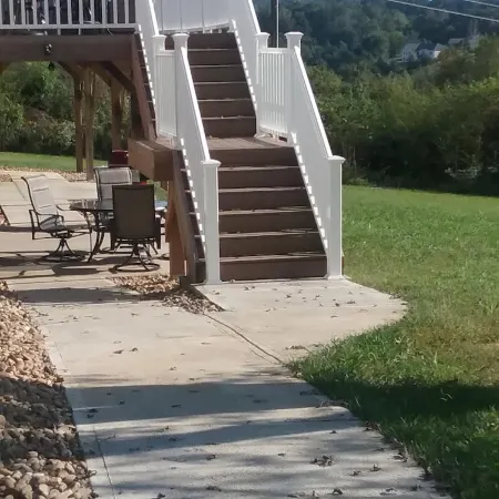 1 Br Full Kitchen Starting at $99Mountain Views, Pet Friendly on 4 Acres!