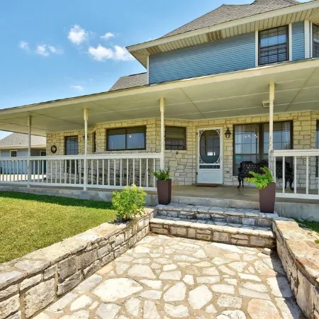 Prosit Ranch - 300 Acre Private Ranch w/360 Degree Views & Wrap-Around Porch