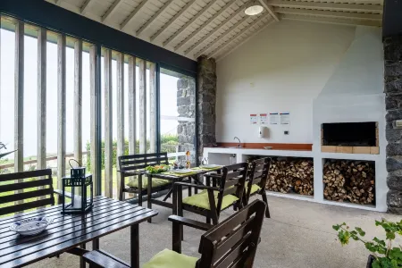 Holiday Cottage Rental with Shared Pool and Sea and Mountain View Отели в г. Nordeste