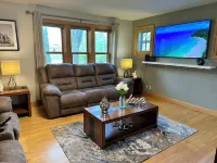 Brick Vacation House On Waldo Blvd w/ Heated Garage, BBQ, Fire Pit