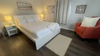 Serene 2BR: Near-Town Convenience Meets Nature Getaway, Ideal for All Travelers Hotels near Flint Ridge Vineyard & Winery