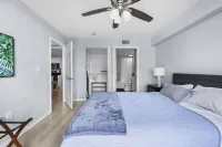 Sophisticated Waterfront Condo near all the sun & fun!