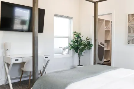 Newly Built Home with Mountain Views perfect for your next Desert Escape