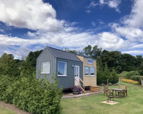 The Cedar Tiny House Hotels in Eyemouth