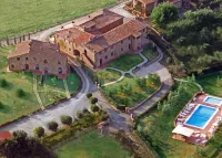 Lodging in Montaione,pool,children pool,Aircon,ideal for families, sleep 7 Hotels in Montaione