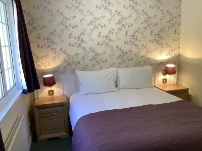 Tranquil surroundings close to the Loch beach access only 10 miles to Ben Nevis.