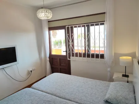 En Playa de Las Vistas. Veramar. Free Parking, Pool!