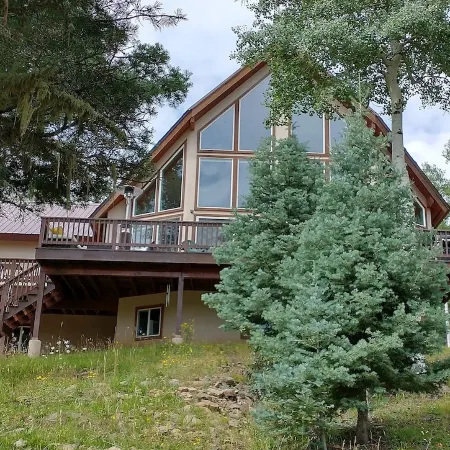 Secluded Mountain Getaway with Million Dollar Views, Pet Friendly
