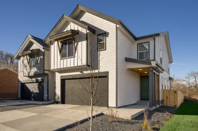 Luxury New Build  6 beds High End Home by Tennyson Hotels near Rock AG Church