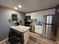 Mountain Lodge #327! Remodeled kitchen!  Only yards away from Ballhooter lift!