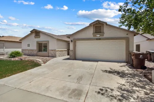 Luxury 3-br Home with Pool & Outdoor BBQ Area