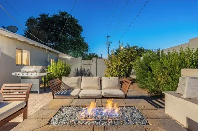 Cowboy Pool & Fire Pit - Near Scottsdale 鄰近Gateway Cafe的酒店