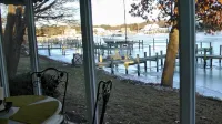 Rockhold Creek Cottage, Water Front, Vacation Home, Docks
