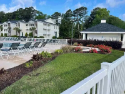 Blue Haven-Beach Condo with Pool and Hot Tub キャロライナ・フォレストのホテル