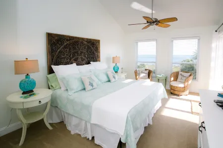 Exquisite Atrium Villa with Unequalled Ocean View -Amenity Card Included