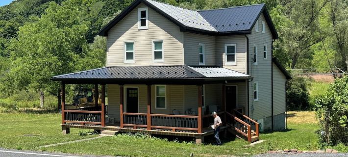 NEW! 3-bed farmhouse in Duncansville w AC, WiFi.  Close to Blue Knob Ski Resort Hotels in Blair County