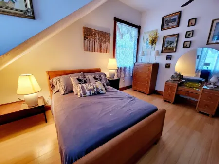 Breathtaking ICONIC Lake Anna Waterfront Property Отели в г. Каку