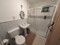 Thatched one bedroom cottage, with private enclosed garden.