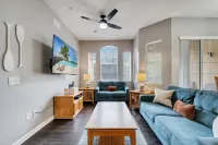 Spacious 4BR Condo with Pool / HotTub / Clubhouse in Davenport, FL.