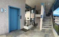 D35 Kona Reef - True Oceanfront & Top Floor! AC throughout!
