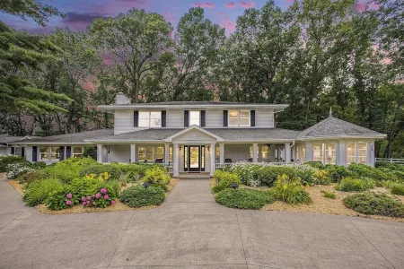 Klinger Lake Cove - Sleeps 16-24